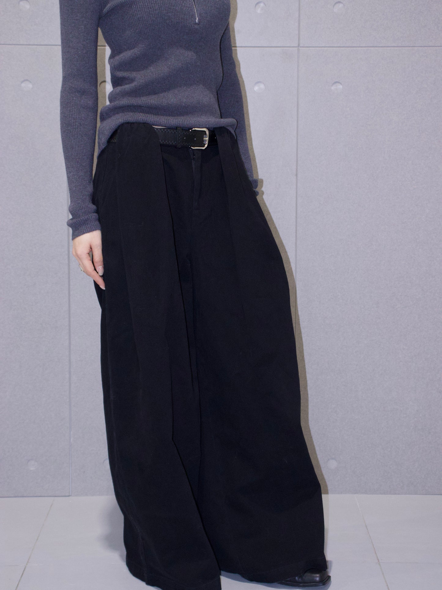 Pleated Wide Leg Jean with Belt