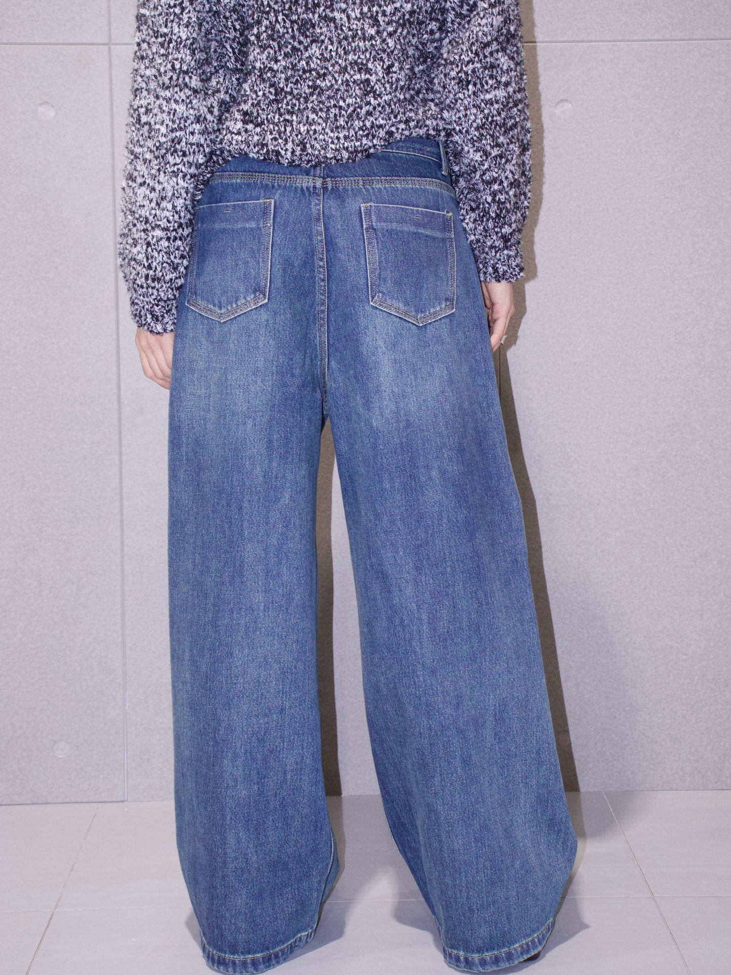 Mid-Rise Wide Jean