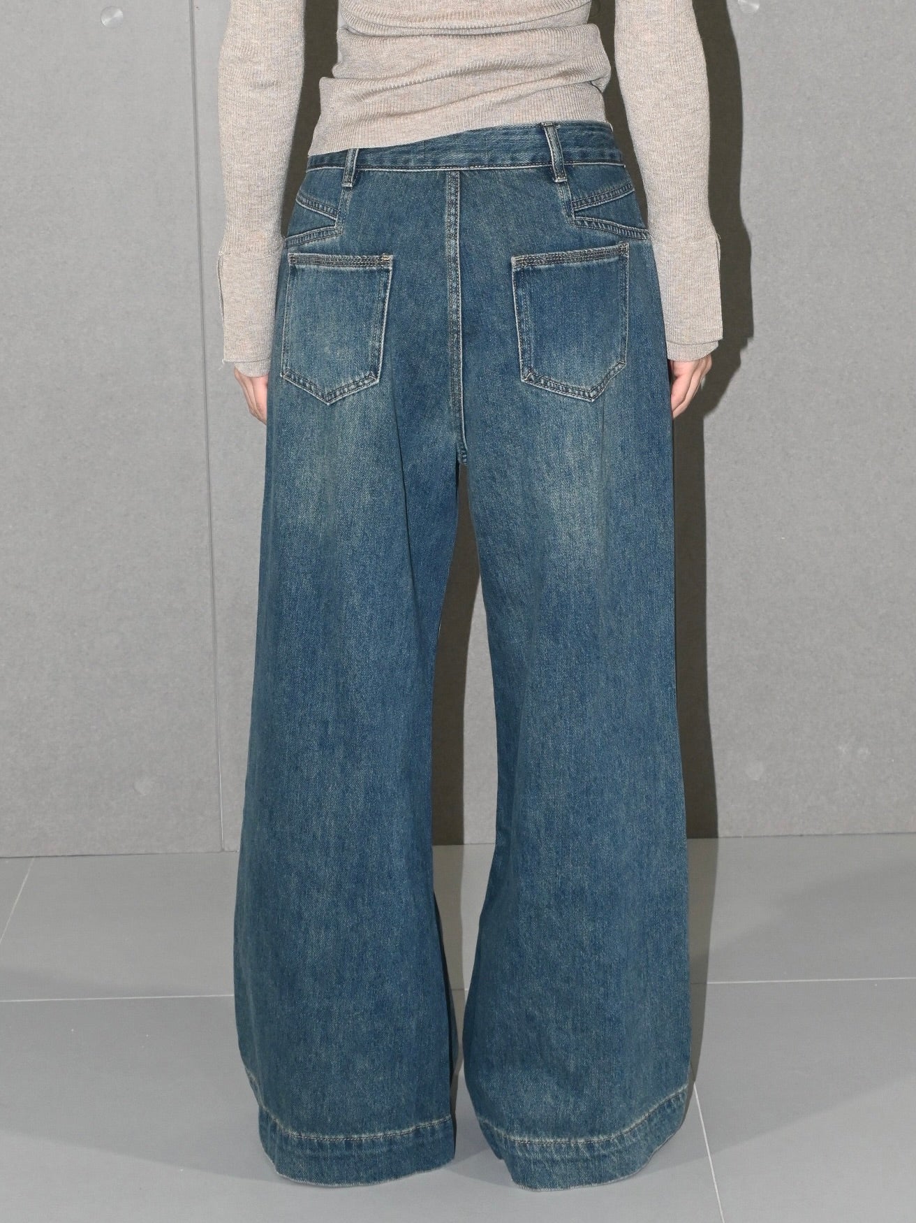 Contour Wide Leg Jeans